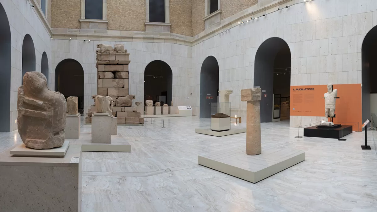 Il Pugilatore di Mont'e Prama al MAN di Madrid. ? Archivio Fondazione Mont'e Prama | Nicola Castangia