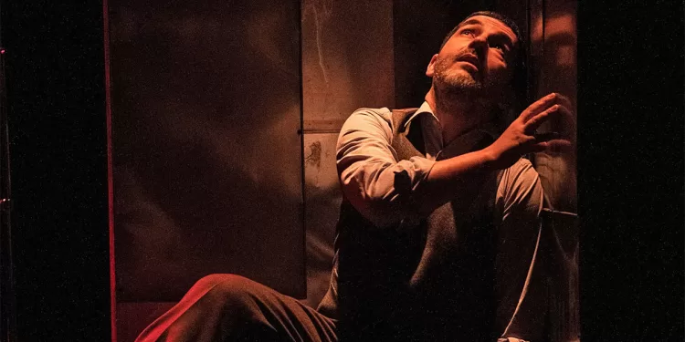 Stefano Ledda ne "Il sistema periodico" di Teatro del Segno