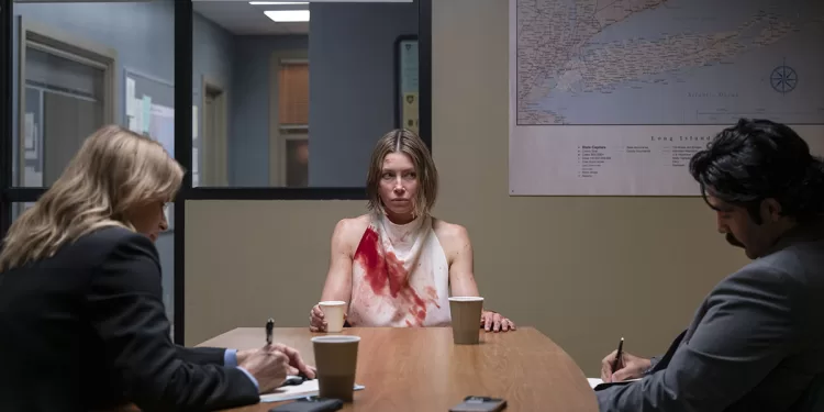 Jessica Biel nella serie tv "Sorelle sbagliate" su Prime Video