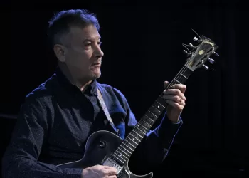 Massimo Ferra. ? Mela