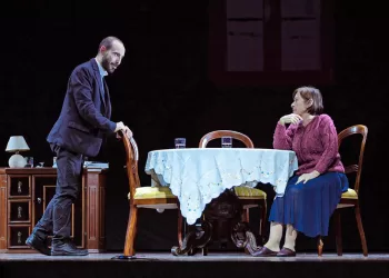 "Regina Madre" della Compagnia Teatro Sassari