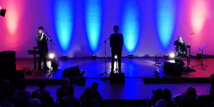 Daniele Monachella in scena con “Un anno sull’Altipiano – Ho tanti ricordi come se avessi cento anni”