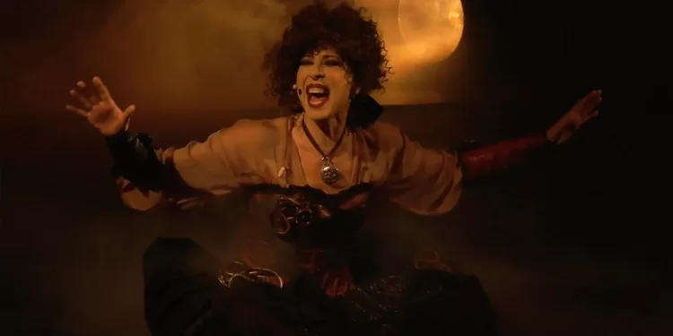 Veronica Pivetti in "L'inferiorità mentale della donna"