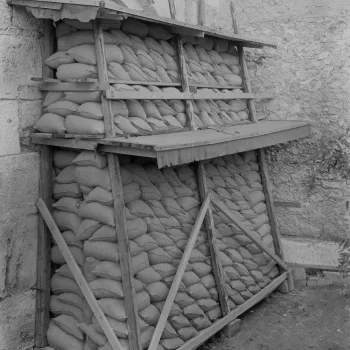 Basilica San Saturnino, Cagliari (maggio 1943): barriera difensiva del portale