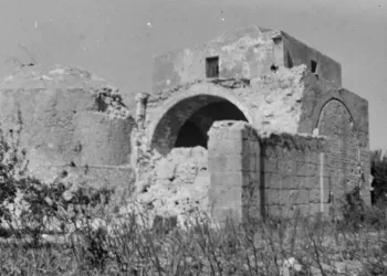 Basilica San Saturnino, Cagliari (maggio 1943): i danni provocati dai bombardamenti