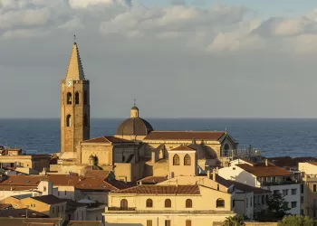 Cattedrale di Santa Maria ad Alghero. ? Depositphotos