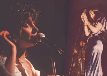 Mia Martini in due foto di Laura Romani e Giorgio Nobis (dx)