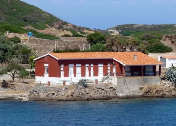 La Foresteria Rossa all'Asinara. La Foresteria Rossa all'Asinara. ? regione.sardegna.it