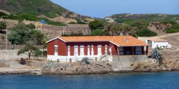 La Foresteria Rossa all'Asinara. La Foresteria Rossa all'Asinara. 📷 regione.sardegna.it