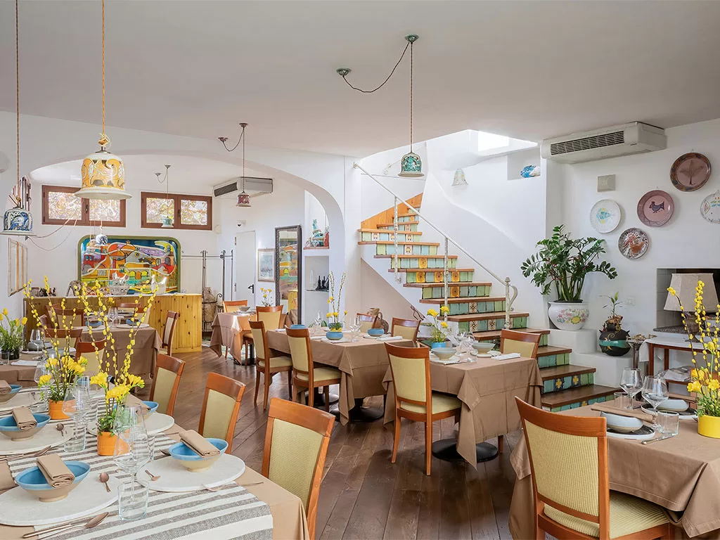 Hotel ristorante Su Barchile a Orosei, una sala ristorante