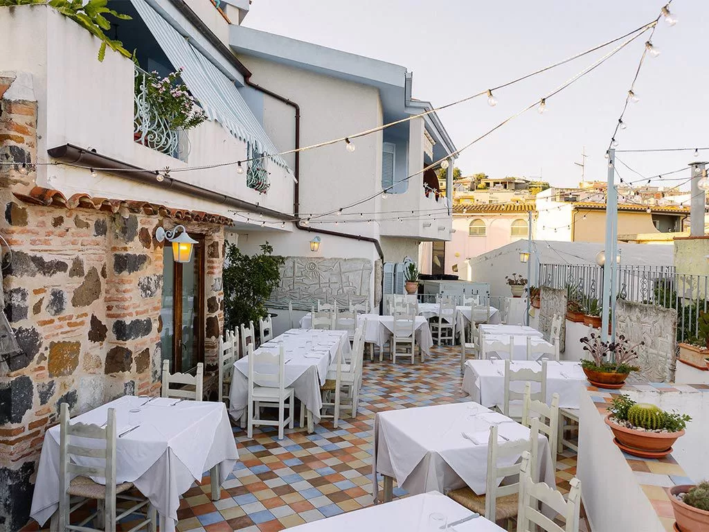 Hotel ristorante Su Barchile a Orosei, la sala esterna