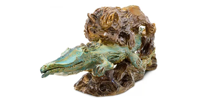 Salvatore Fancello, Leone e coccodrillo, 1937-38, terracotta smaltata decorata in policromia riflessata, 48 x 12 x 14 cm. Eredi Architetto Giancarlo Palanti, Milano