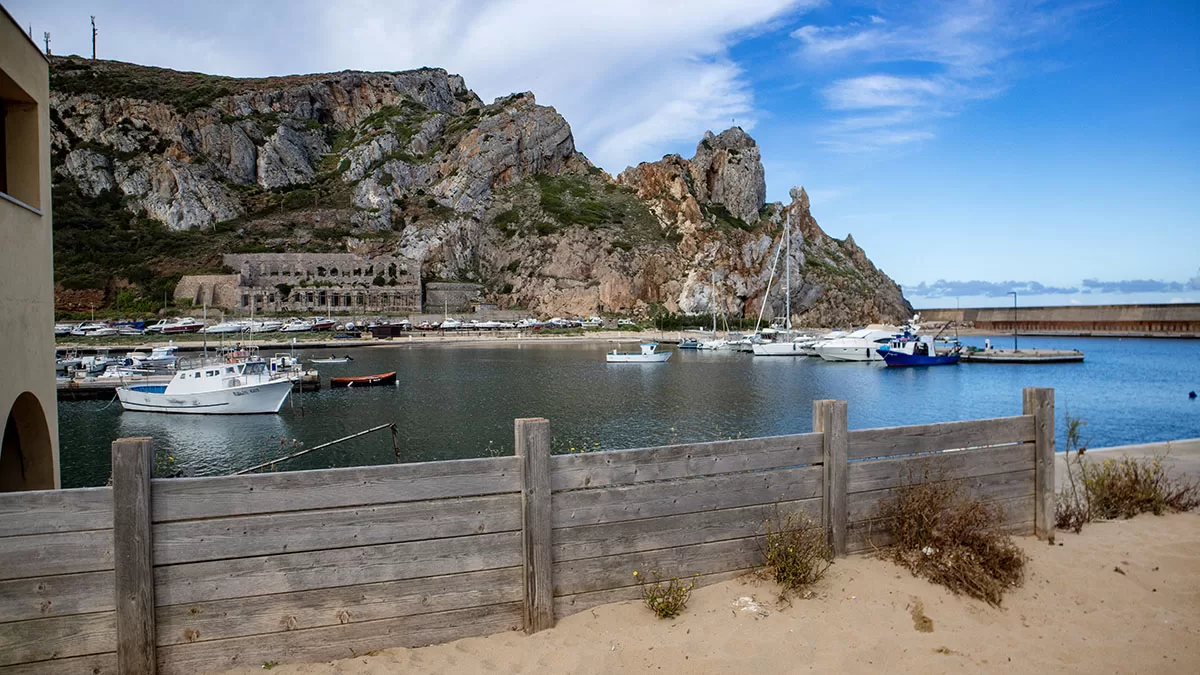 Spiaggia di San Nicolò a Buggerru. ? Depositphotos