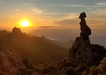 Austis, Sa crabarissa al tramonto