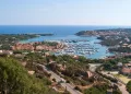 Veduta aerea di Porto Cervo. 📷 Depositphotos