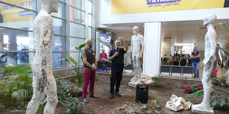 Aeroporto di Cagliari, le sculture di Ermenegildo Atzori