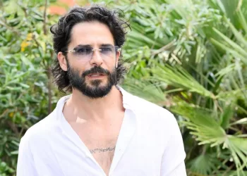 Farouk Kassam, Marco Bocci nel ruolo del padre nella serie Rai sul rapimento