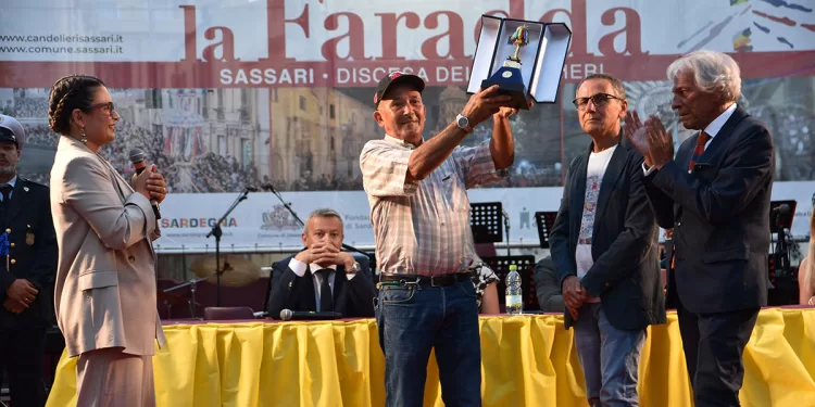 Giorgio Gromme con il Candeliere d'Oro 2025