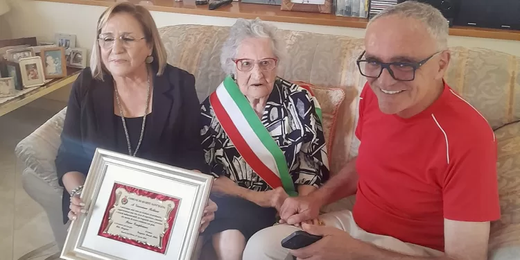 Nonna Giovanna Bellisai di Quartu compie 105 anni