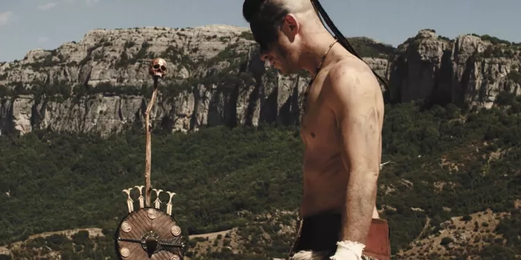 Il rapper Salmo nei panni di Arduè nel film “Nuraghes – S’Arena” di Mauro Aragoni