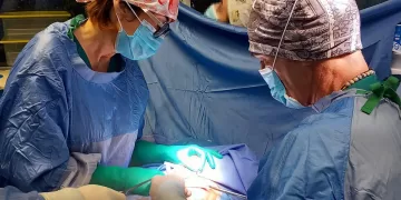 L’équipe del reparto di Chirurgia dell’ospedale di Lanusei al lavoro