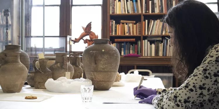 132 reperti di Tharros tornano in Sardegna