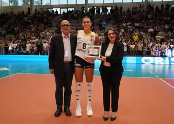 Alessia Orro premiata al Sardegna Volleyball Challenge. Foto AT studio