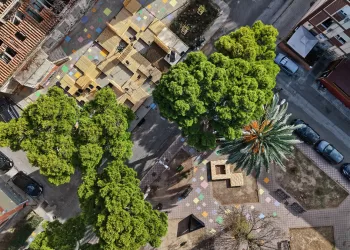 La nuova installazione nel quartiere Is Mirrionis di Cagliari. Foto Dietrich Steinmetz