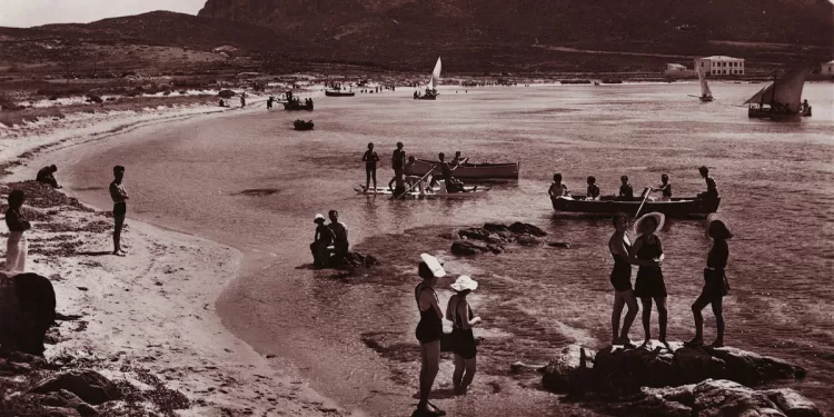 Golfo Aranci in una vecchia cartolina del 1937