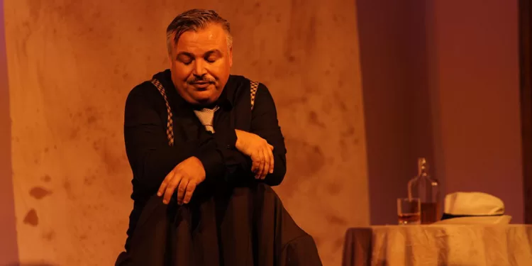 Ivano Cugia nello spettacolo “A qualcuno piace Fred” della compagnia Origamundi