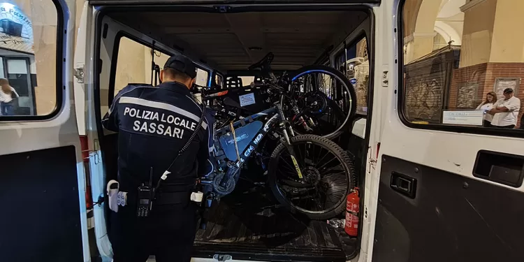 Maxi sequestro di bici elettriche truccate a Sassari