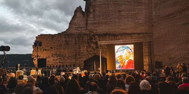 “L’acqua e la roccia” a Monteleone Rocca Doria. Foto Antonella Marteddu | in2grafica