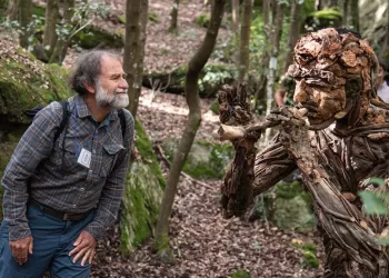 Franco Michieli. Trekking “Un bosco da fiaba” a Pau. Foto Giulia Fo