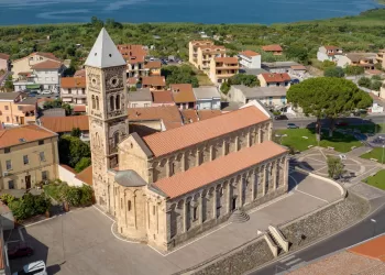 La Basilica di Santa Giusta. Foto fondazioneromanicosardegna.it