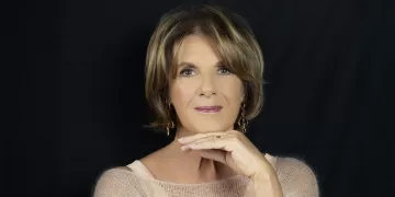 Lella Costa. Foto Serena Serrani