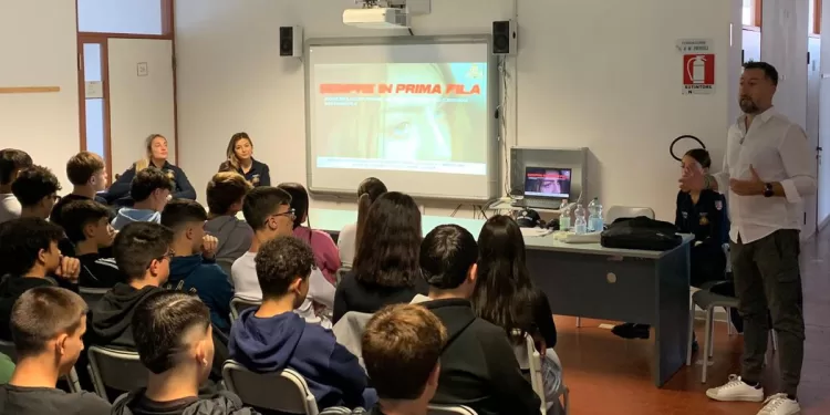 “Sempre in prima fila”, progetto scolastico della Polizia locale di Sassari