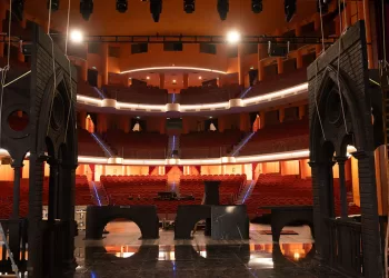 Montaggio Lucia di Lammermoor al Teatro Comunale di Sassari. Foto Elisa Casula