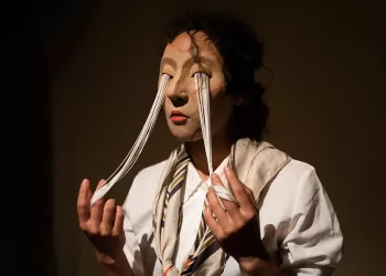 “Adeus” di e con Simona Ceccobelli