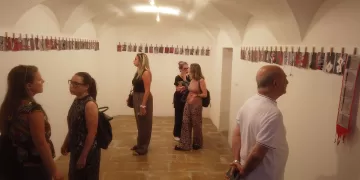 Bloody money 4 money 4 food – Cartoline da Gaza per Gaza