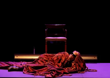 “Come vent’anni fa” della compagnia Akroama