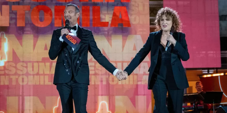 Fiorella Mannoia e Amadeus. Foto Angela Orefice