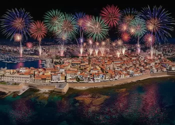 Fuochi d'artificio ad Alghero. Foto S&H Magazine