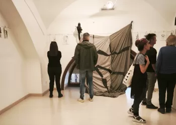 La sala esposizioni della Libreria Dessì di Sassari