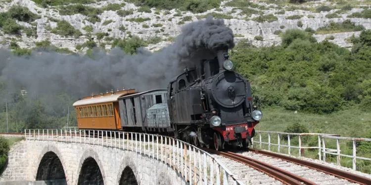 Trenino verde. Foto Antonella Di Luzio