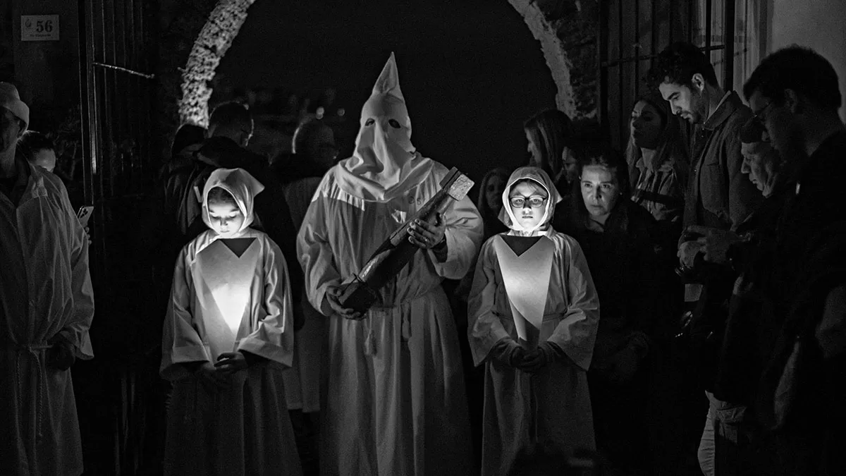 8° concorso “Anglona Photocontest”. Premio Storia/Reportage: Michele Piga con lo scatto “Lunissanti a Castelsardo”