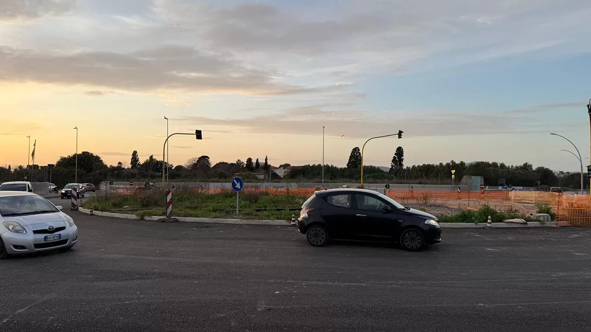 Alghero, nuova rotatoria in via Vittorio Emanuele
