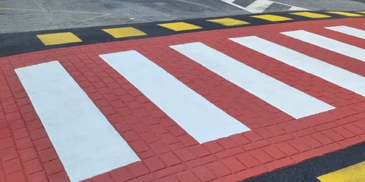 Attraversamento pedonale rialzato