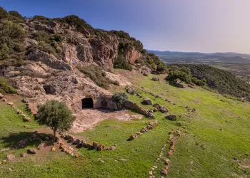 La necropoli di Montessu a Villaperuccio (SU). Foto Valentino Selis