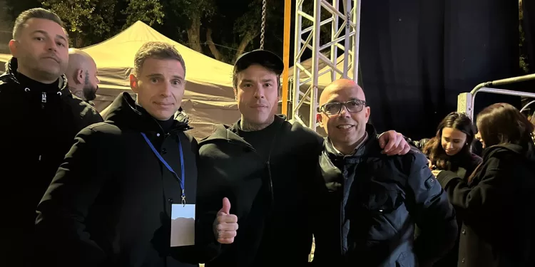 L'Assessore Simone Prevete, Fedez e il Sindaco di Oristano Massimiliano Sanna