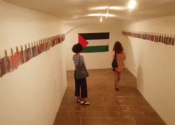 Bloody money 4 money 4 food – Cartoline da Gaza per Gaza